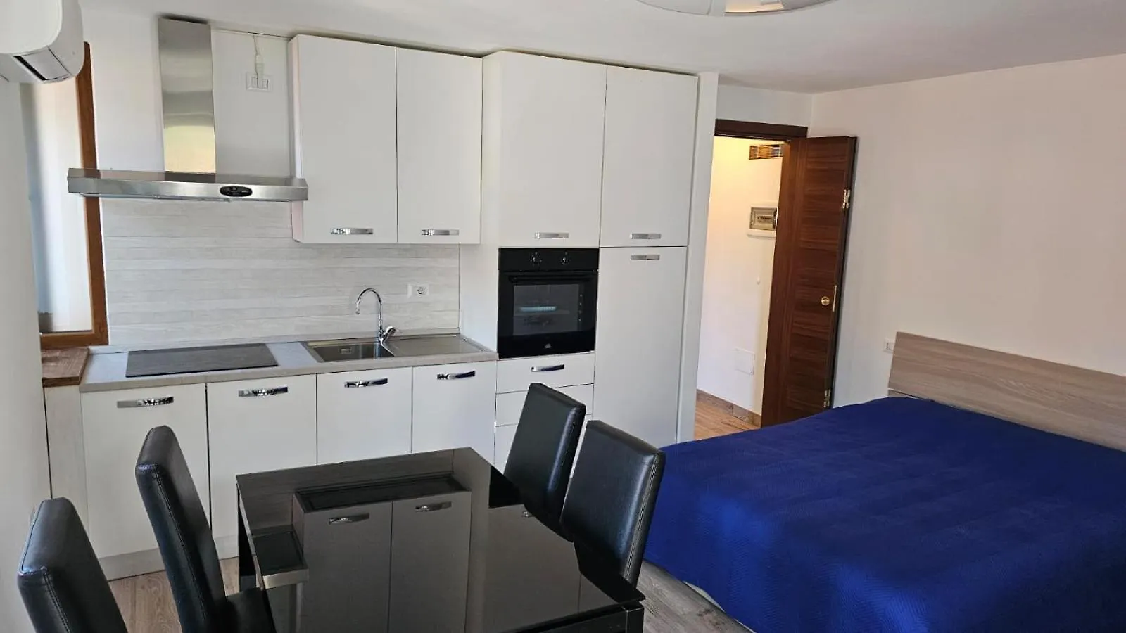 Apartment Bucaneve Laino Italy